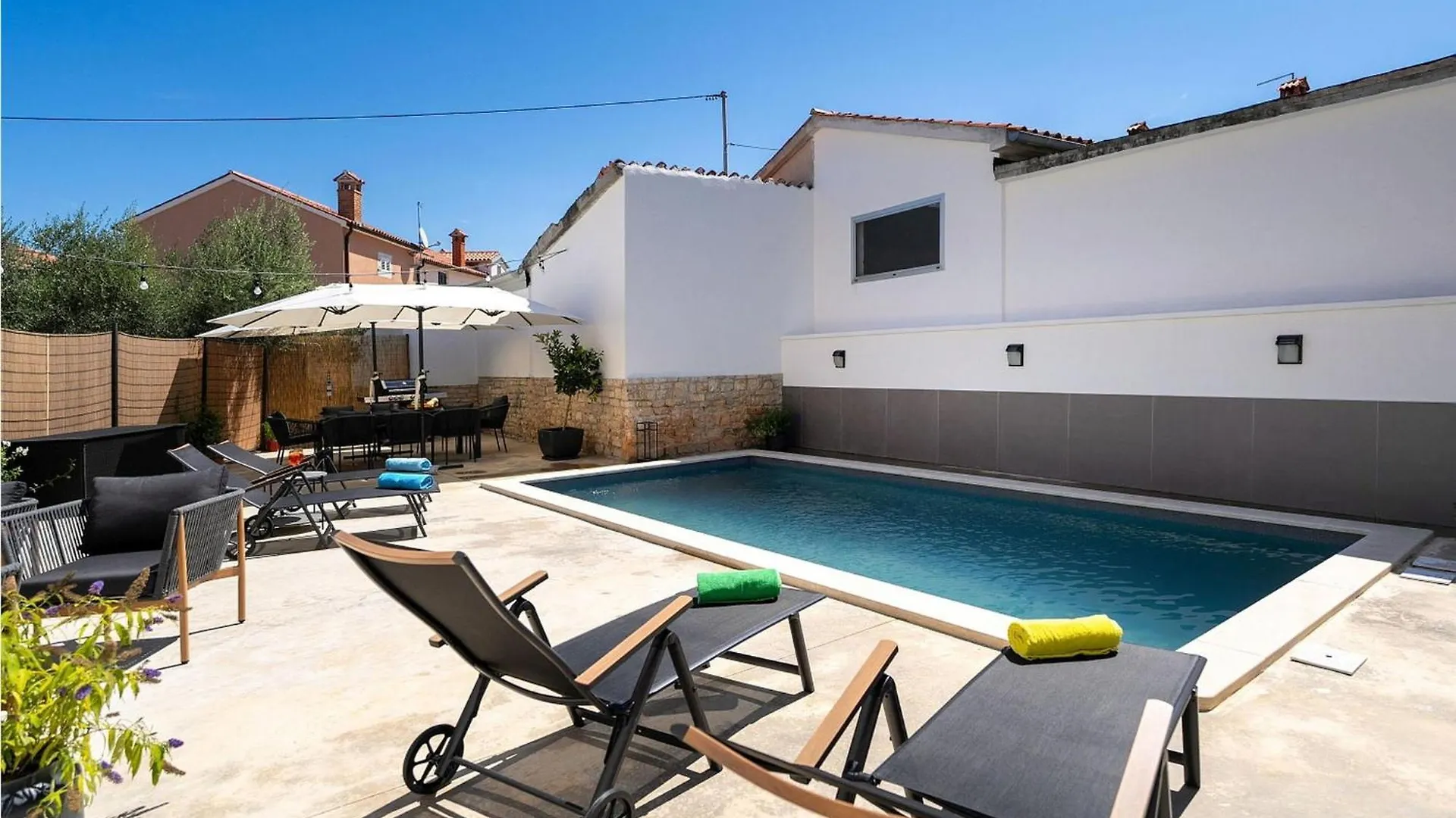 Larisa Apartment Tar-Vabriga